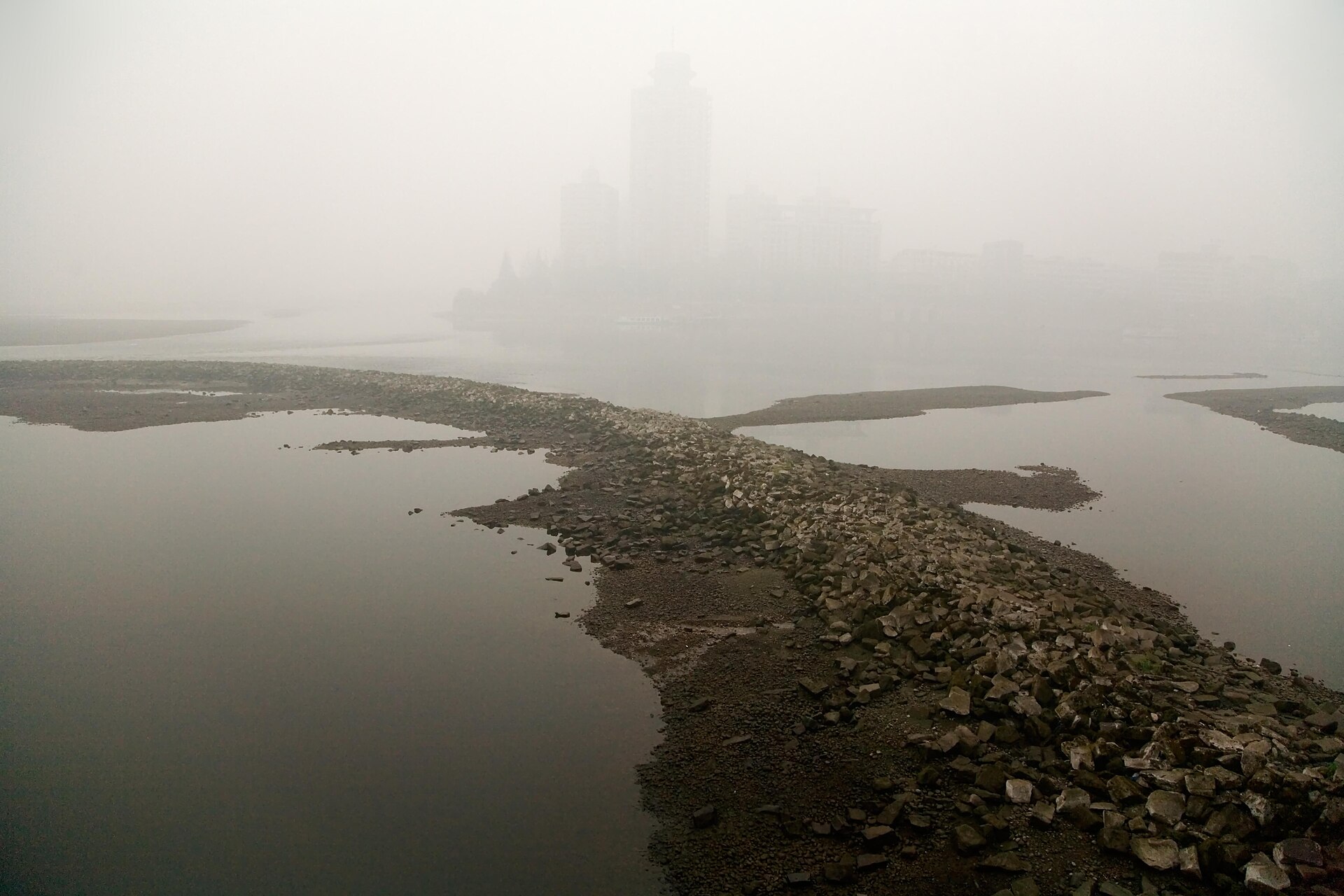 A pie junto al Buda, Chengdu