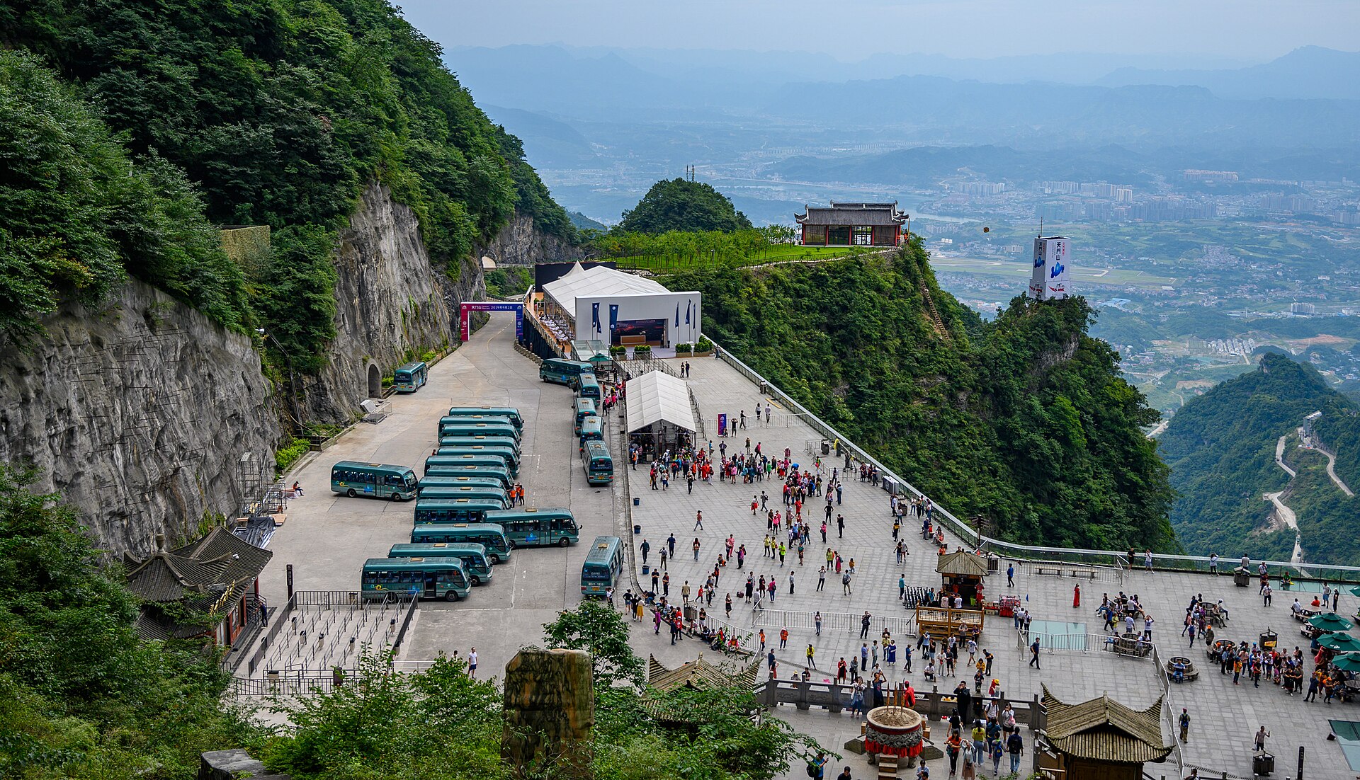 Paisaje del tour privado a la Montaña Tianmen y la Puerta del Cielo