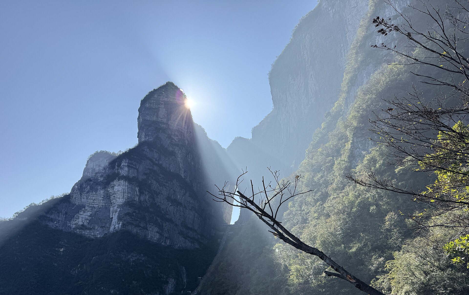Otra vista del recorrido en Zhangjiajie
